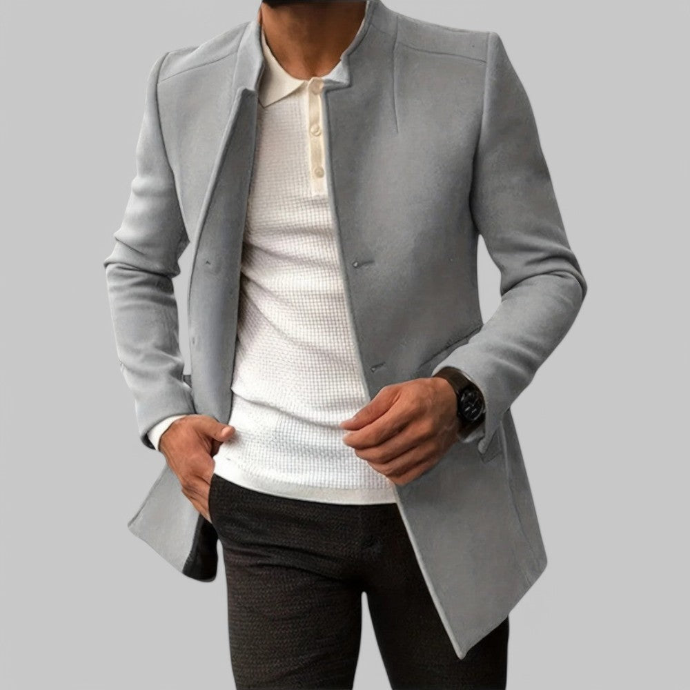 Męski minimalistyczny płaszcz zimowy zapinany na guziki z przodu w stylu smart casual