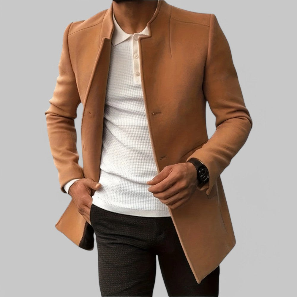 Męski minimalistyczny płaszcz zimowy zapinany na guziki z przodu w stylu smart casual
